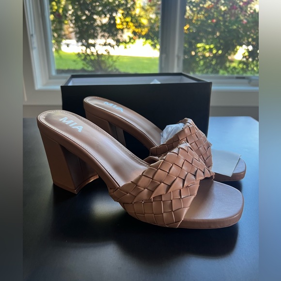 MIA Minna High Nude Sandals - Picture 7 of 8